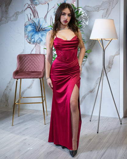 Abito Lungo in Satin Rosso "Silk" - Corpetto Corsetto, Spalline Sottili e Maxi Spacco